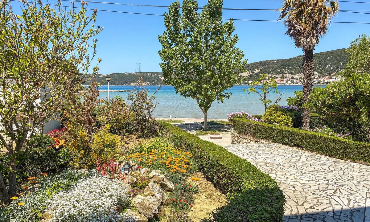 Rab Town Apartment | 1 bedroom lovely apartment in Rab Sup.Draga