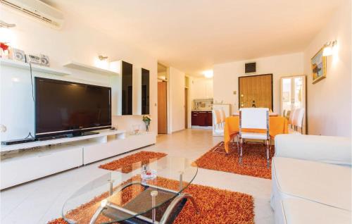 Njivice Apartment | 1 Bedroom Nice Apartment In Njivice