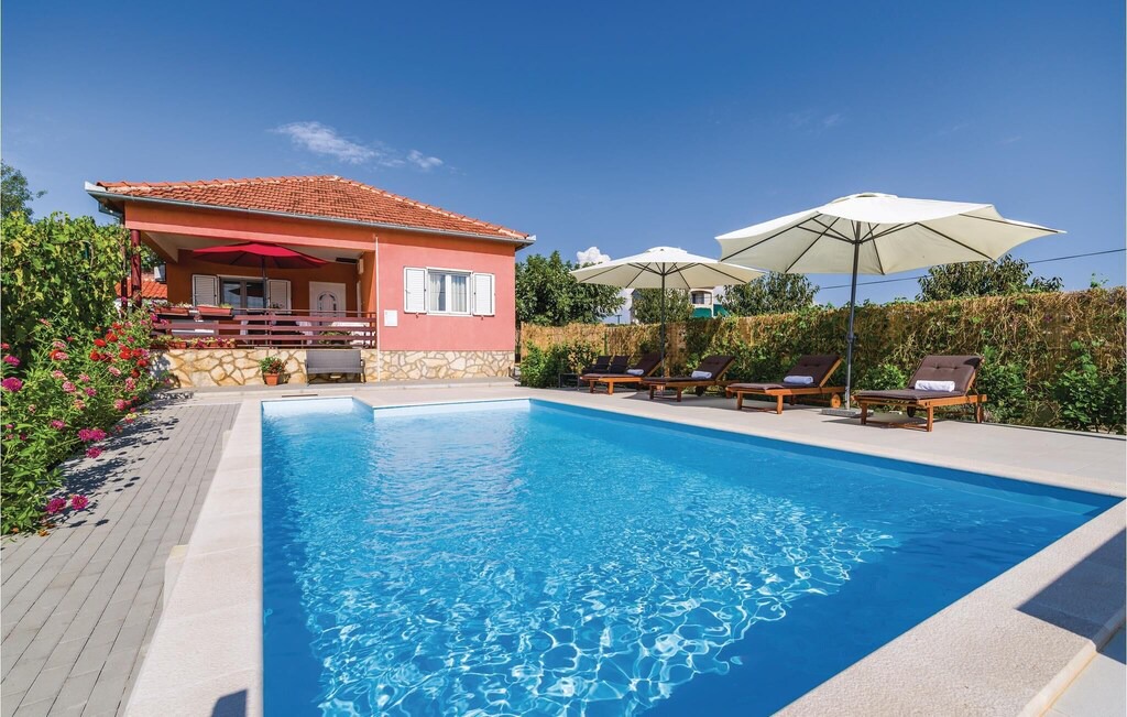 Debeljak House | 2 bedroom accommodation in Debeljak