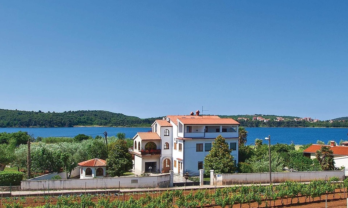 Pomer Apartment | 2 bedroom awesome apartment in Pula