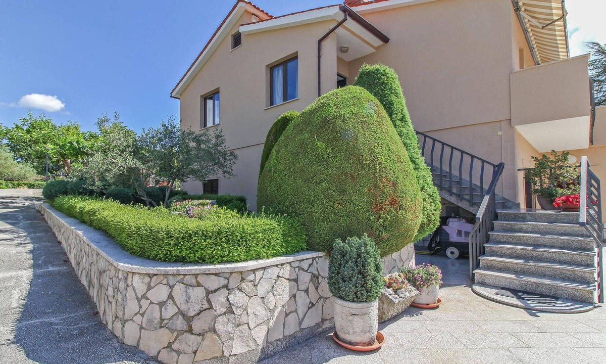 Gracisce Apartment | 2 bedroom beautiful apartment in Gracisce