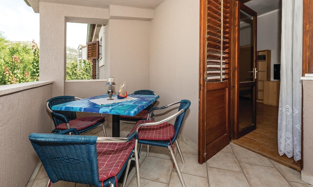 Grebastica Apartment | 2 bedroom lovely apartment in Grebastica