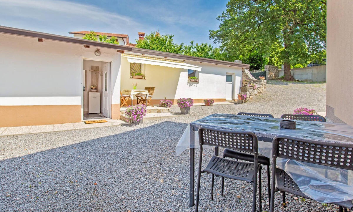 Sezana House | 2 bedroom lovely home in Dutovlje