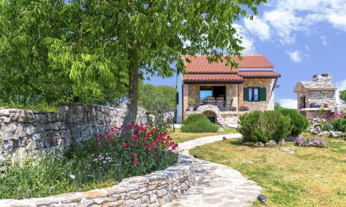 Sibenik House | 2 bedroom stunning home in Konjevrate