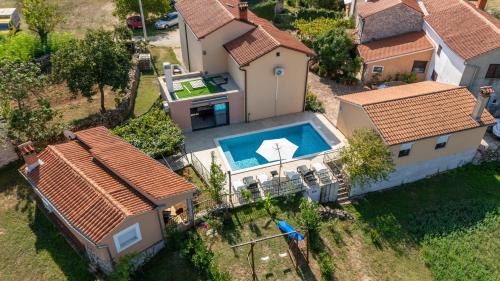 Nedescina House | 2 Cottage Houses 3 bedrooms & private pool
