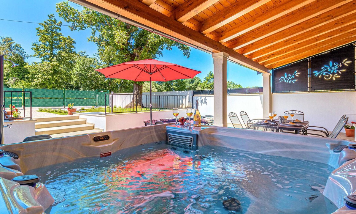 Jursici House | 3 bedroom amazing home in Brscici