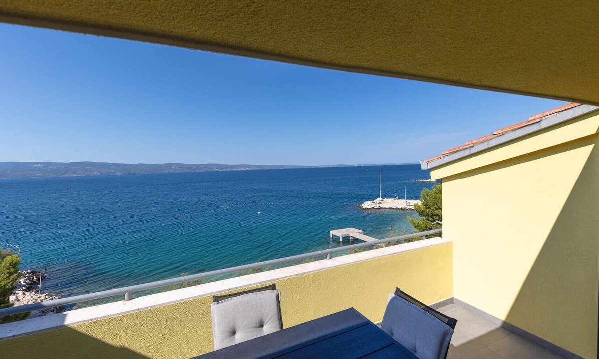 Dugi Rat Apartment | 3 bedroom awesome apartment in Dugi Rat