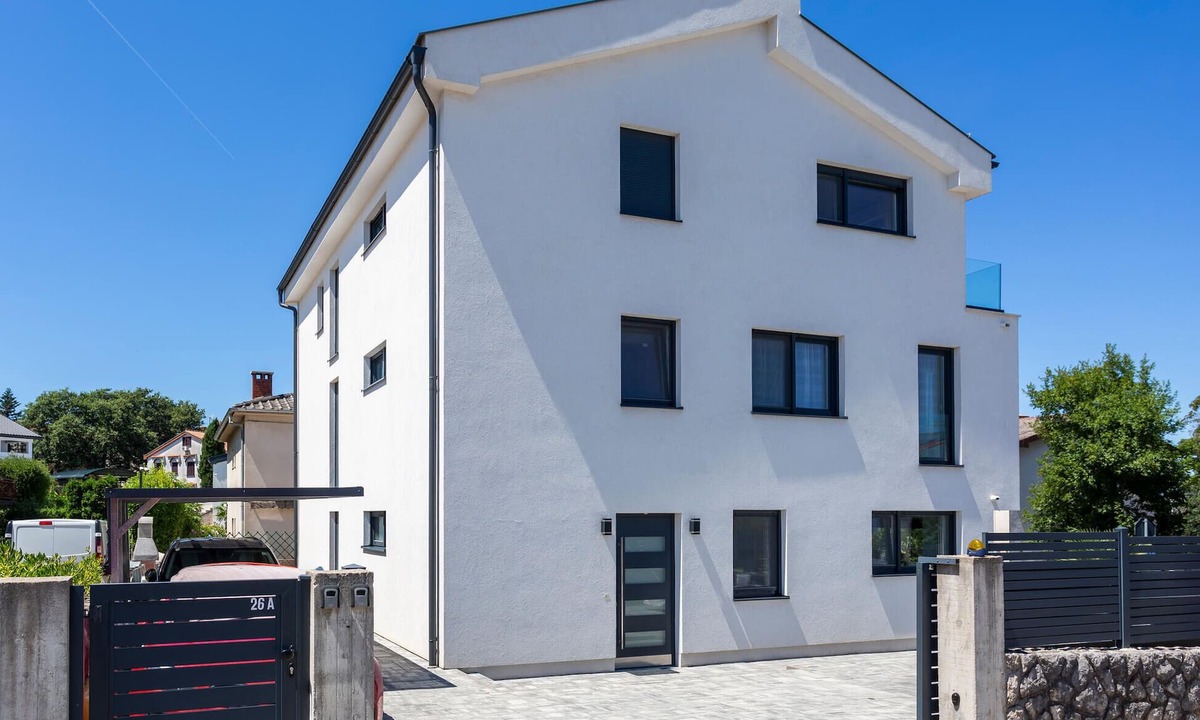 Malinska Apartment | 3 bedroom cozy apartment in Malinska