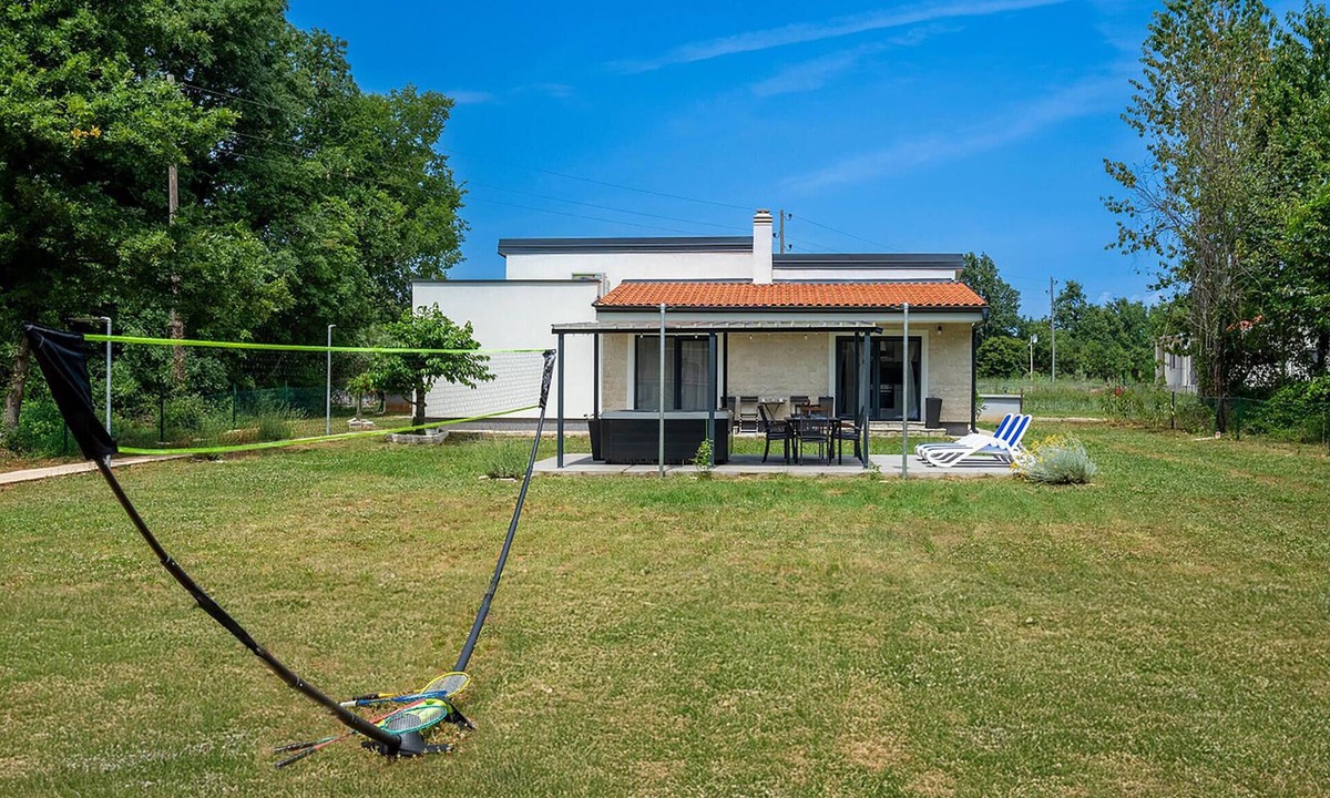 Kozljani House | 3 bedroom pet friendly home in Barban