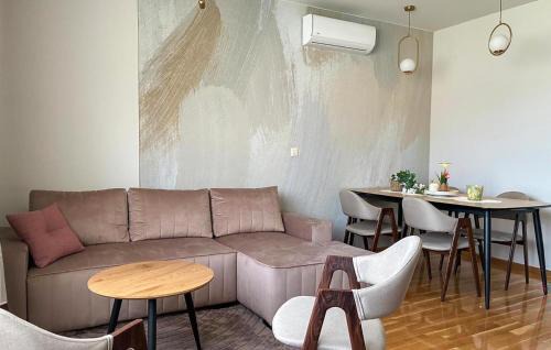 Kula Norinska Apartment | 3 Bedroom Stunning Apartment In Krvavac Ii