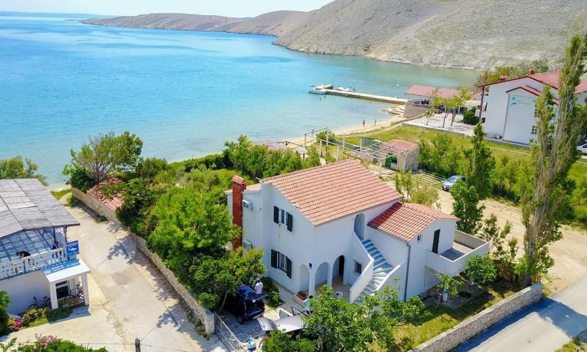 Vlasici House | 4 bedroom amazing home in Povljana