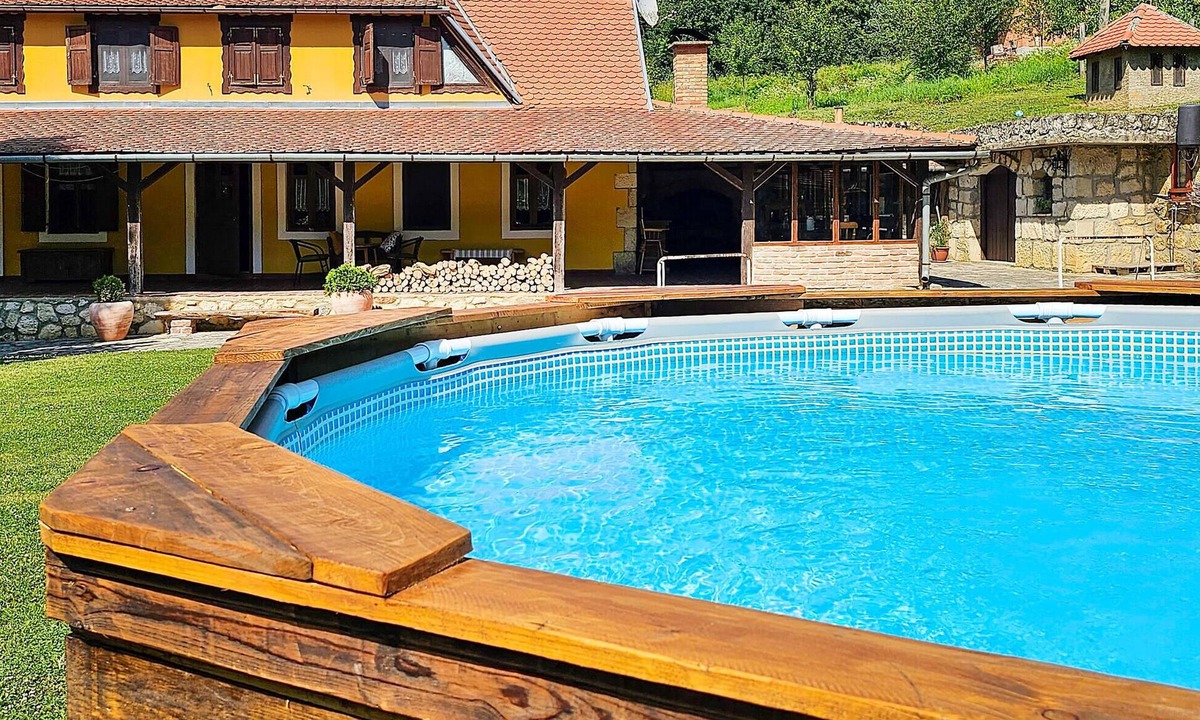 Velika House | 4 bedroom beautiful home in Radovanci