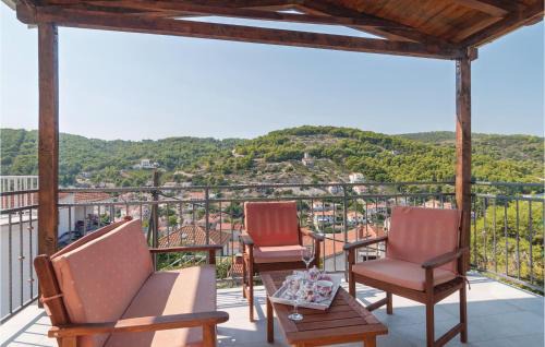 Stomorska House | 5 Bedroom Cozy Home In Stomorska