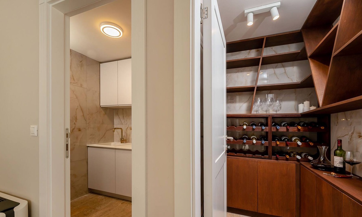 Praznica Villa | 5BR Inland villa Senses with pool and spa in authentic village with great food