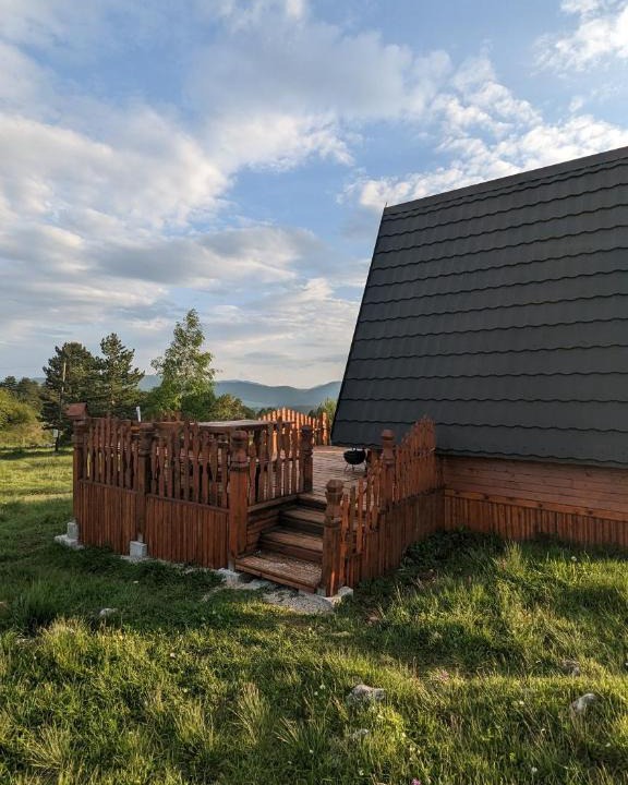 Zlatibor Ski Chalet | A Pine vikendica u srcu Zapadne Srbije