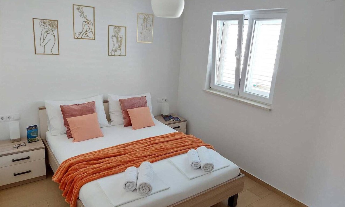 Slano Apartment | A2 - Charming 2-Bedroom Escape near Dubrovnik: Balcony Sea View & High-Speed Wi-Fi