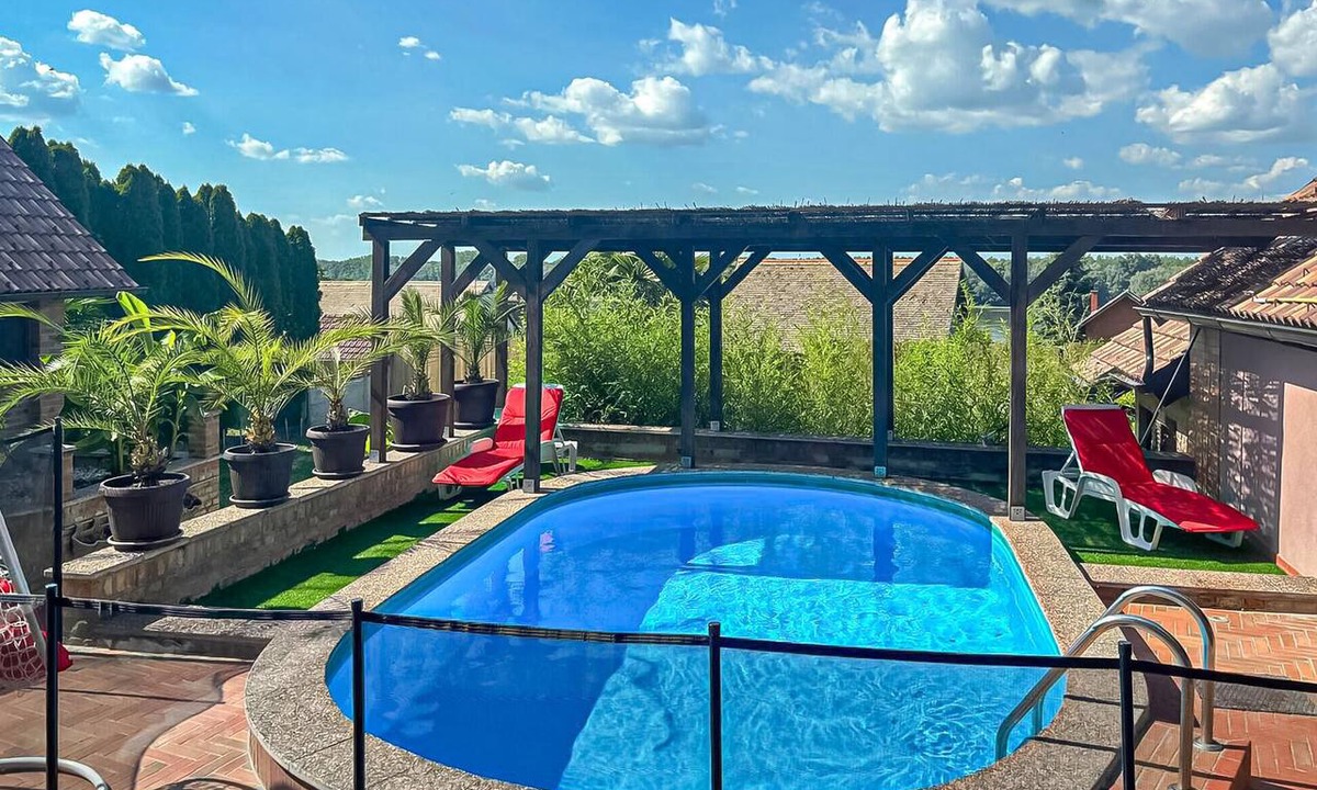 Erdut House | Amazing home in Aljmas with private swimming pool, can be inside or outside