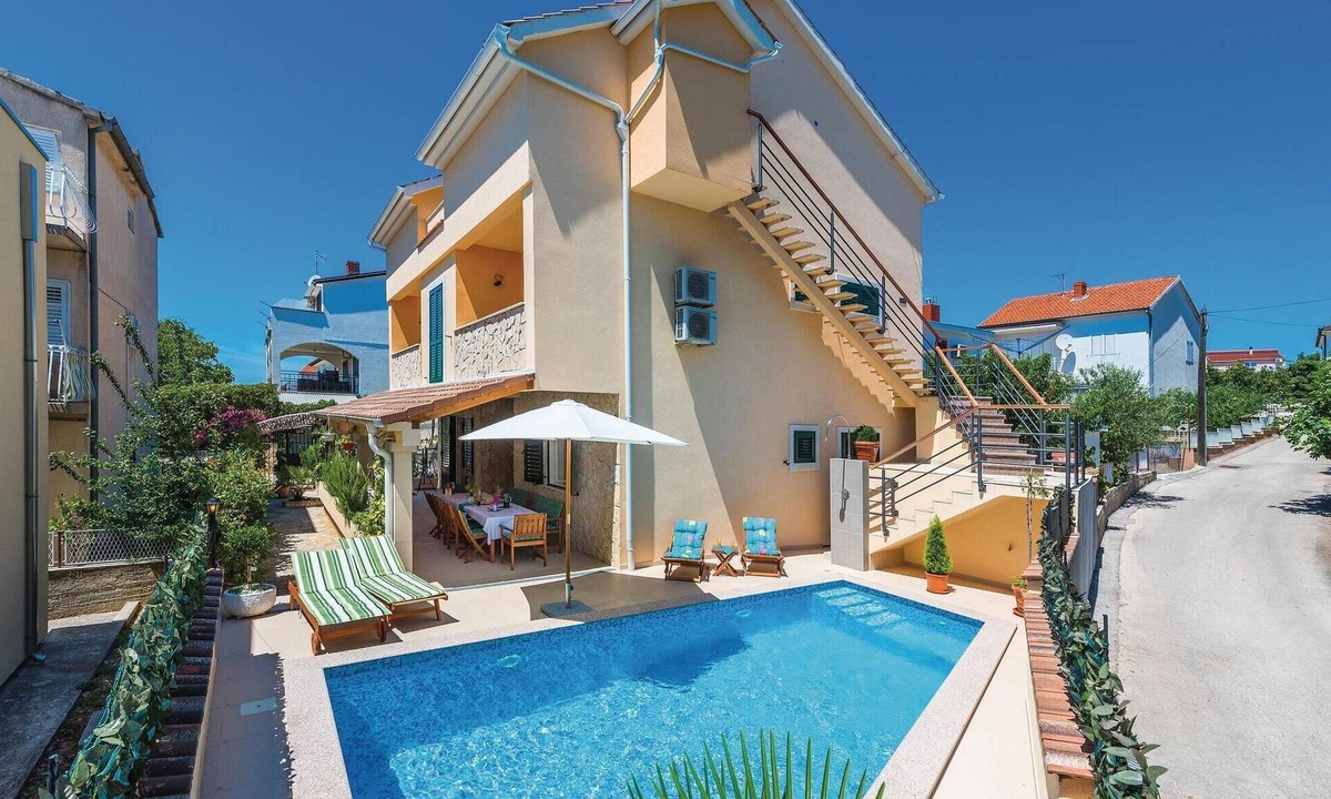 Brodarica House | Amazing home in Brodarica