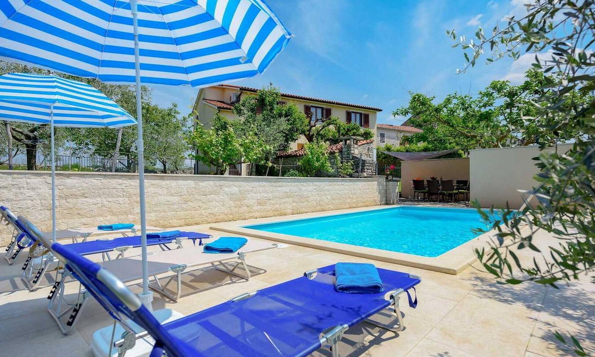 Momjan House | Amazing home in Buje with private swimming pool, can be inside or outside