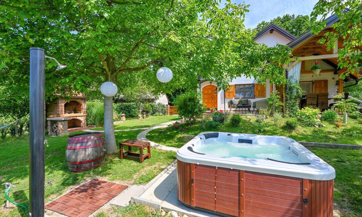 Jalzabet House | Amazing home in Jalzabet