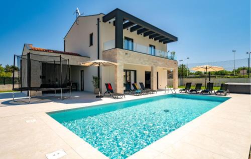 Sveta Nedelja House | Amazing Home In Nedescina