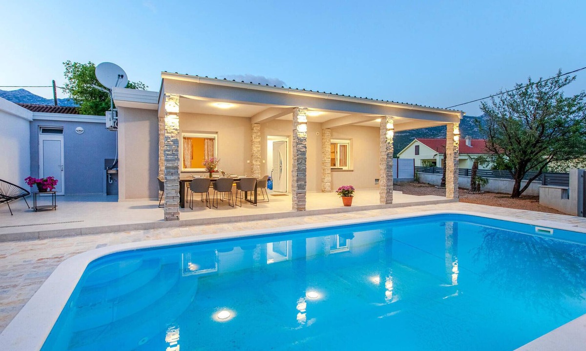 Seline House | Amazing home in Seline