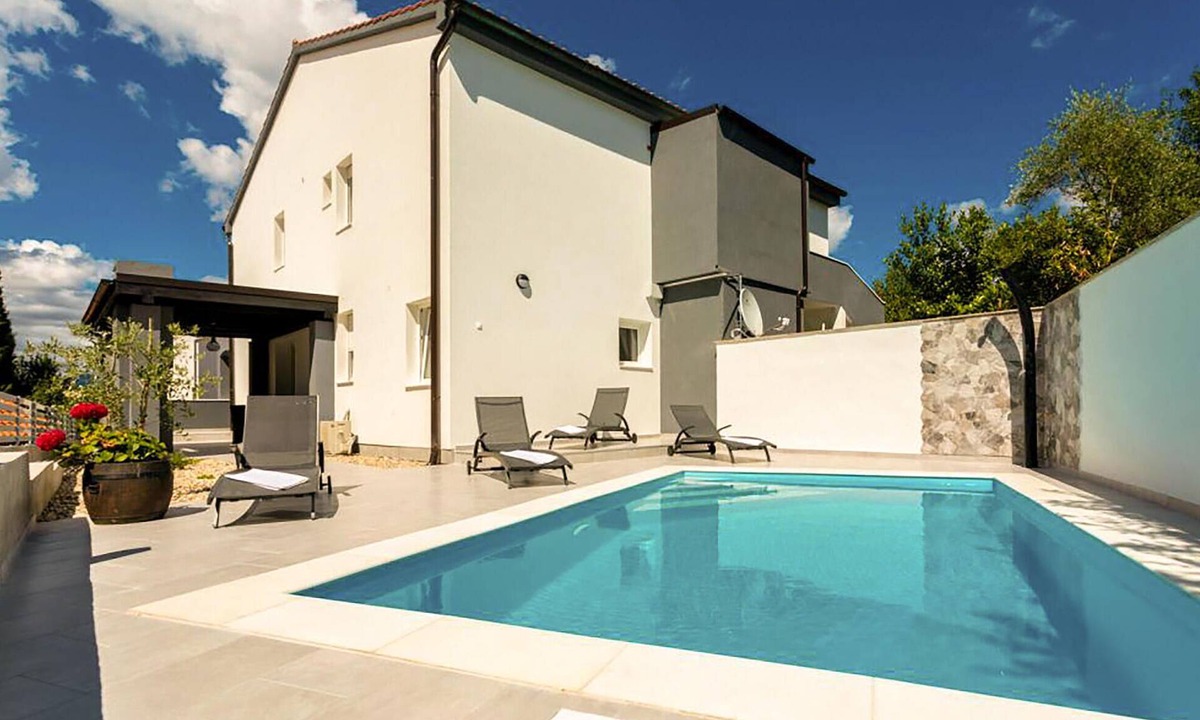 Soline House | Amazing home in Soline