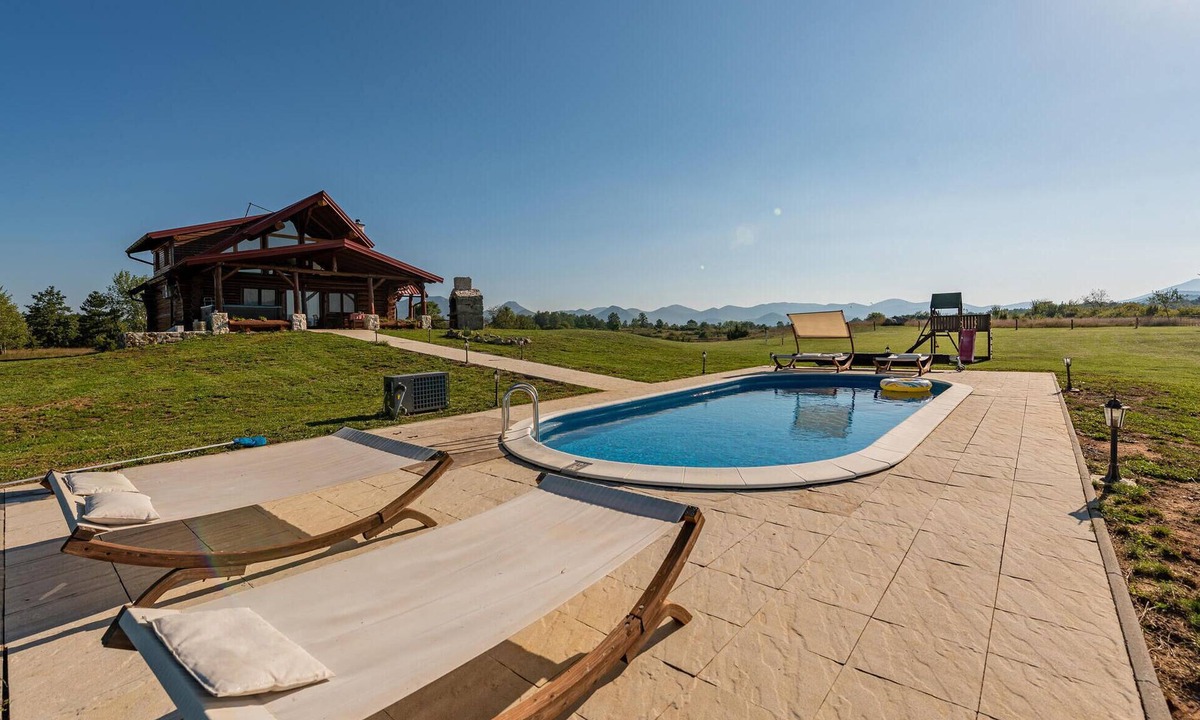 Lovinac House | Amazing home in Sveti Rok