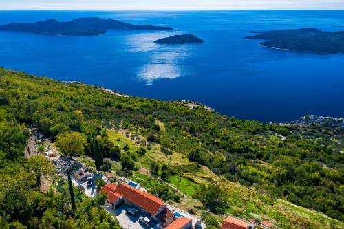 Dubrovacko Primorje House | Amber cosy house with pool and sea views