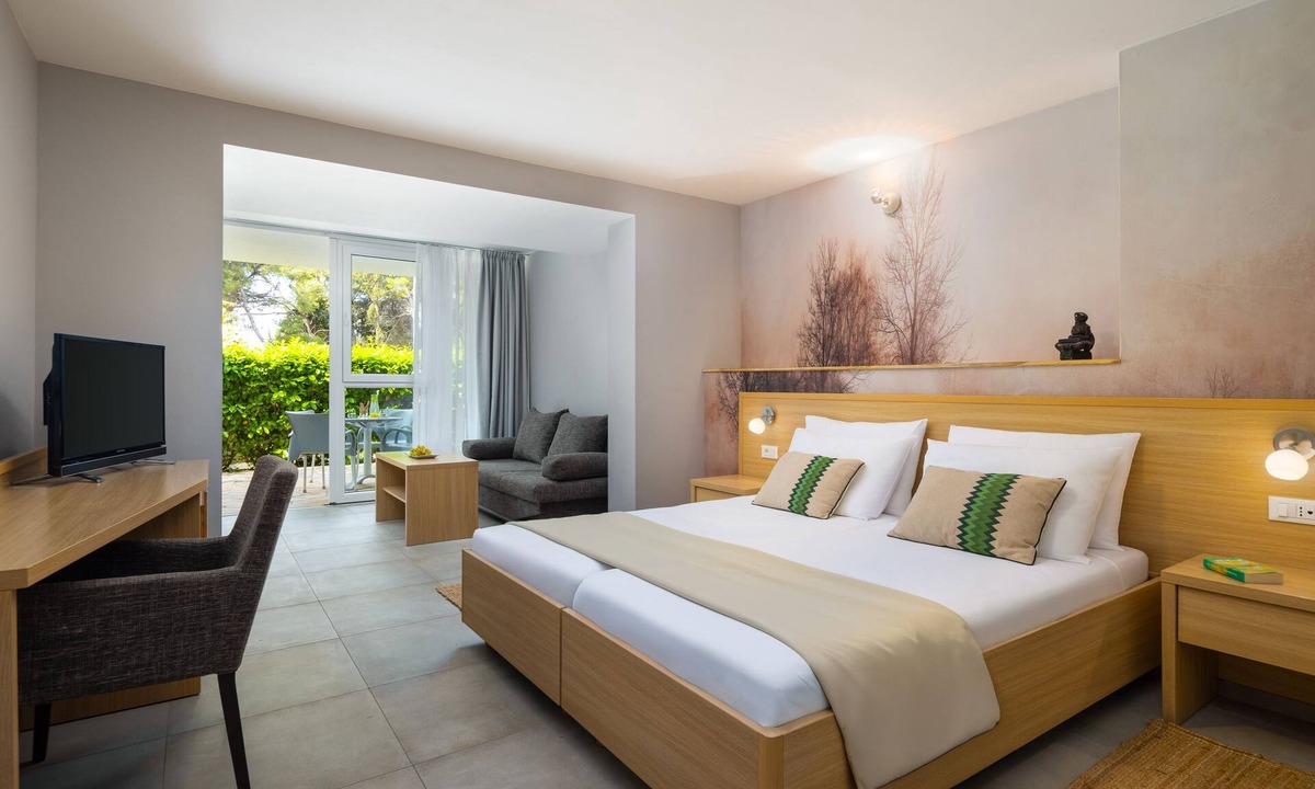 Supetar Hotel | Aminess Vival Velaris Resort