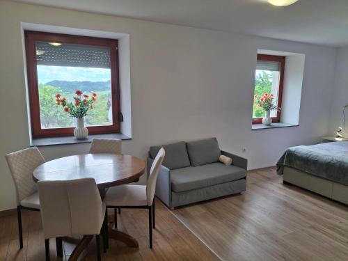 Planina pri Sevnici Apartment | Angela Apartment Rooms