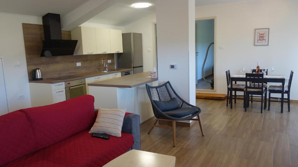 Secovlje Apartment | Apartma Pergola