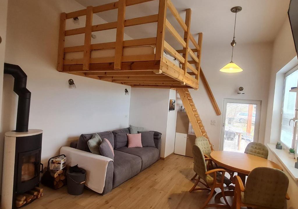 Praprotna Polica Apartment | APARTMA RANČ LUŽE