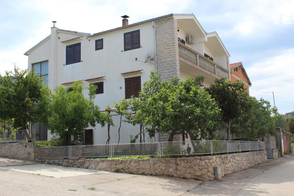 Raslina Apartment | Apartman More