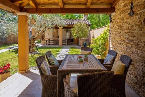 Vantacici Apartment | Apartman Sara s vrtom
