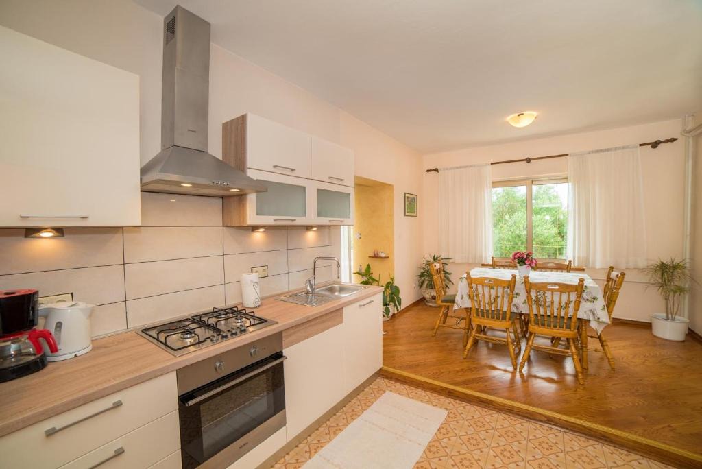 Palit Apartment | Apartment Anica