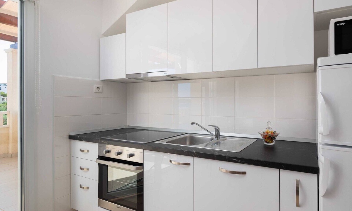 Sevid Apartment | Apartment Bella Vista - Three Bedroom Apartment with Terrace and Sea View(A6)
