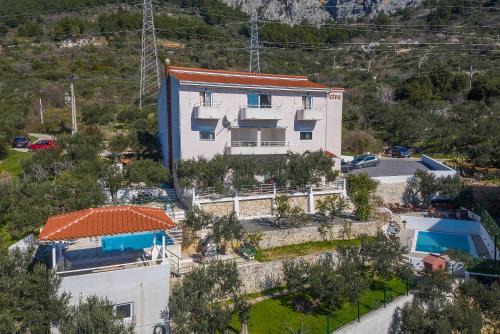 Batinici Apartment | Apartment Glavina with heated pool
