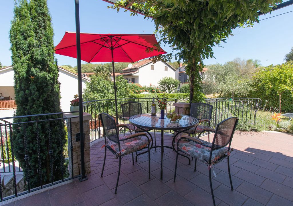 Porozina Apartment | Apartment Elvira (28121-A1) - Porozina - island Cres