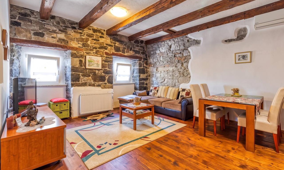 Sezana Apartment | Apartment Leila - Wine & Prosciutto, Dutovlje, Slovenia