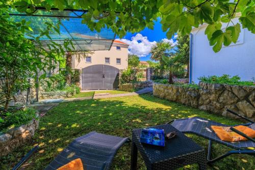 Omisalj Apartment | Apartment Lokvica