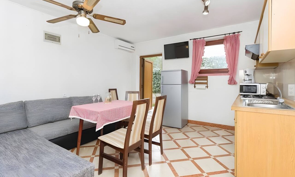 Tkon Apartment | Apartment 'One-Bedroom' with Mountain View, Wi-Fi and Air Conditioning