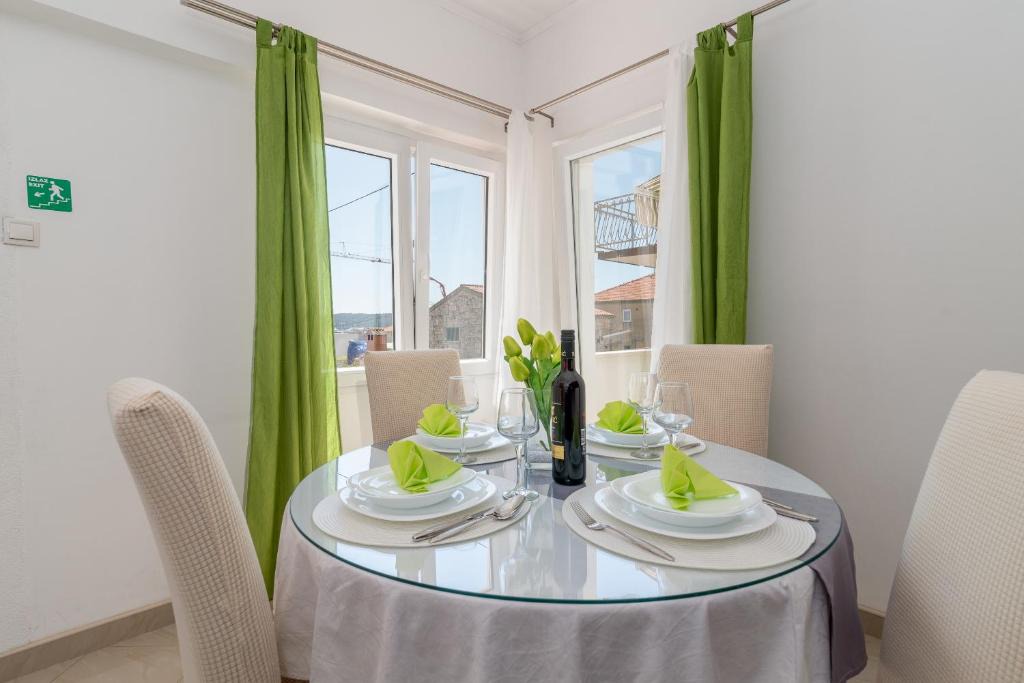 Seget Donji Apartment | Apartment Roko
