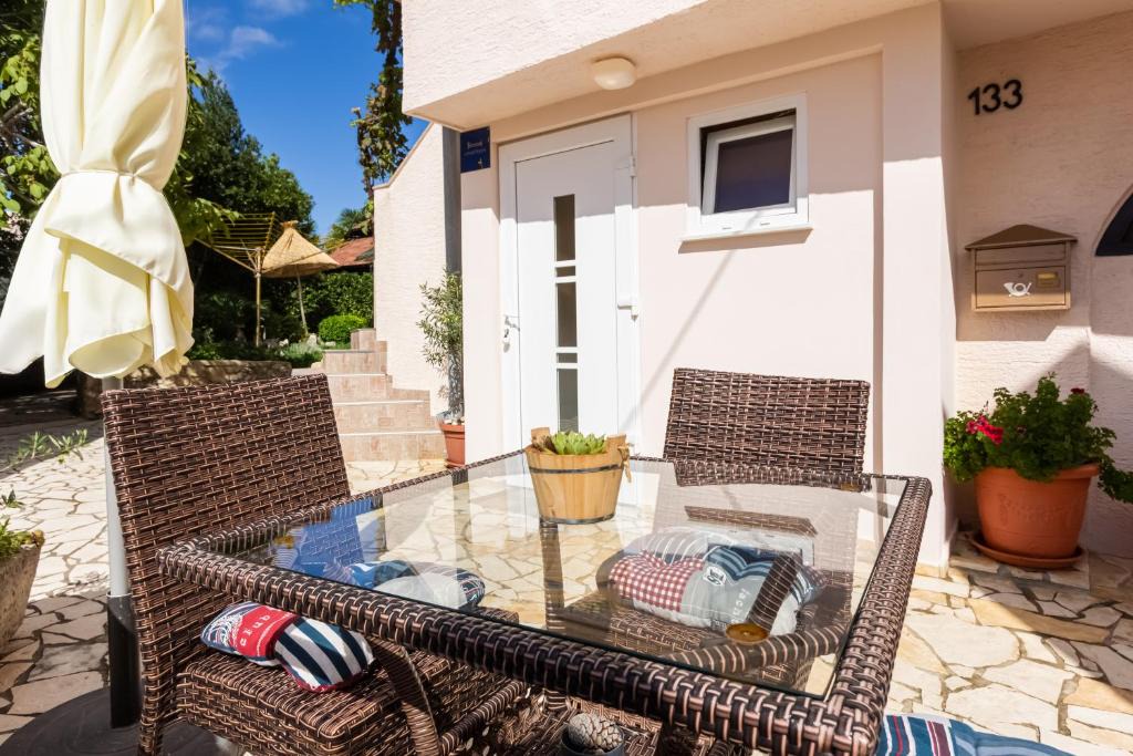 Jurandvor Apartment | Apartment Sepat with Terrace