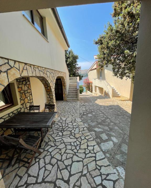 Stara Baska Apartment | Apartment Victoria