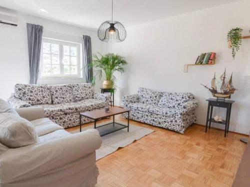 Pirovac Villa | Apartment Villa Troskot - Villa with pool