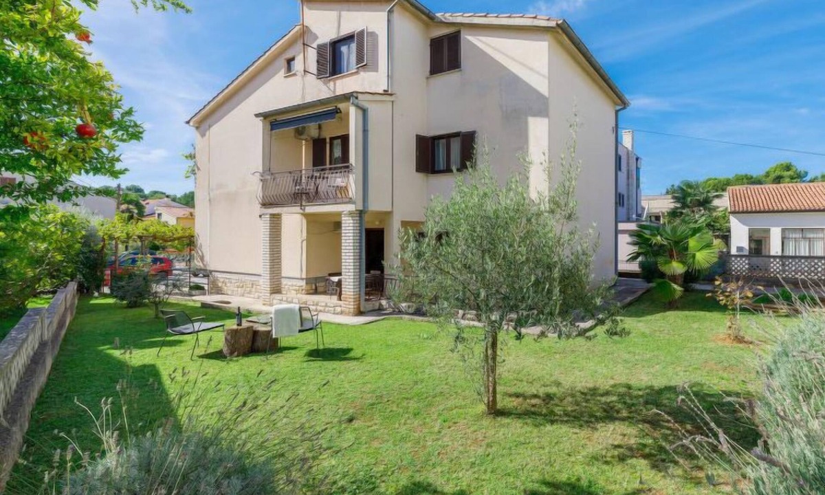 City Center Apartment | Apartment Zrinka by Interhome