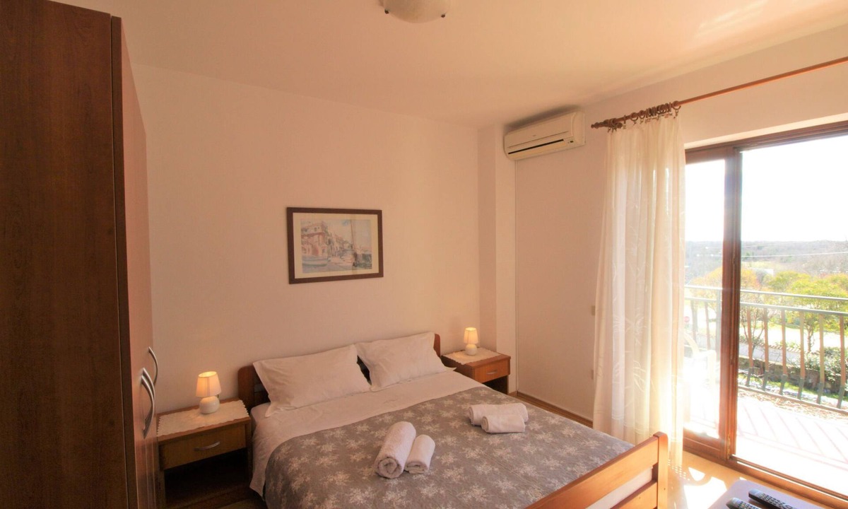 Valica Apartment | Apartments Albina Valiza (79179-A4) - Umag
