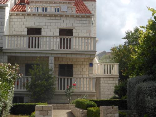 Cove Tri Zala (Zrnovo) Apartment | Apartments D & P