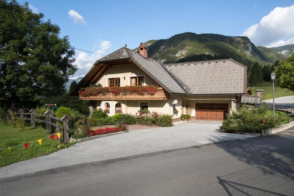 Stara Fuzina Apartment | Apartments in Slovenia